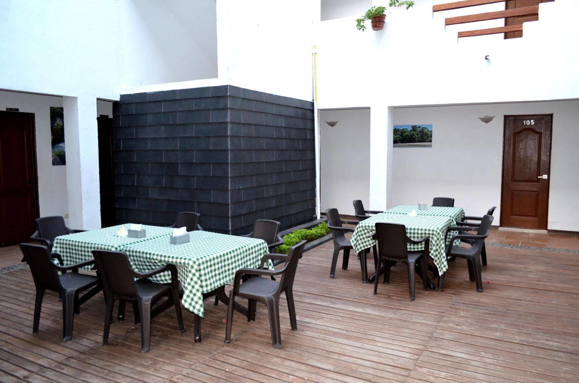 Hotel Aldea Plaza Doradal Екстериор снимка